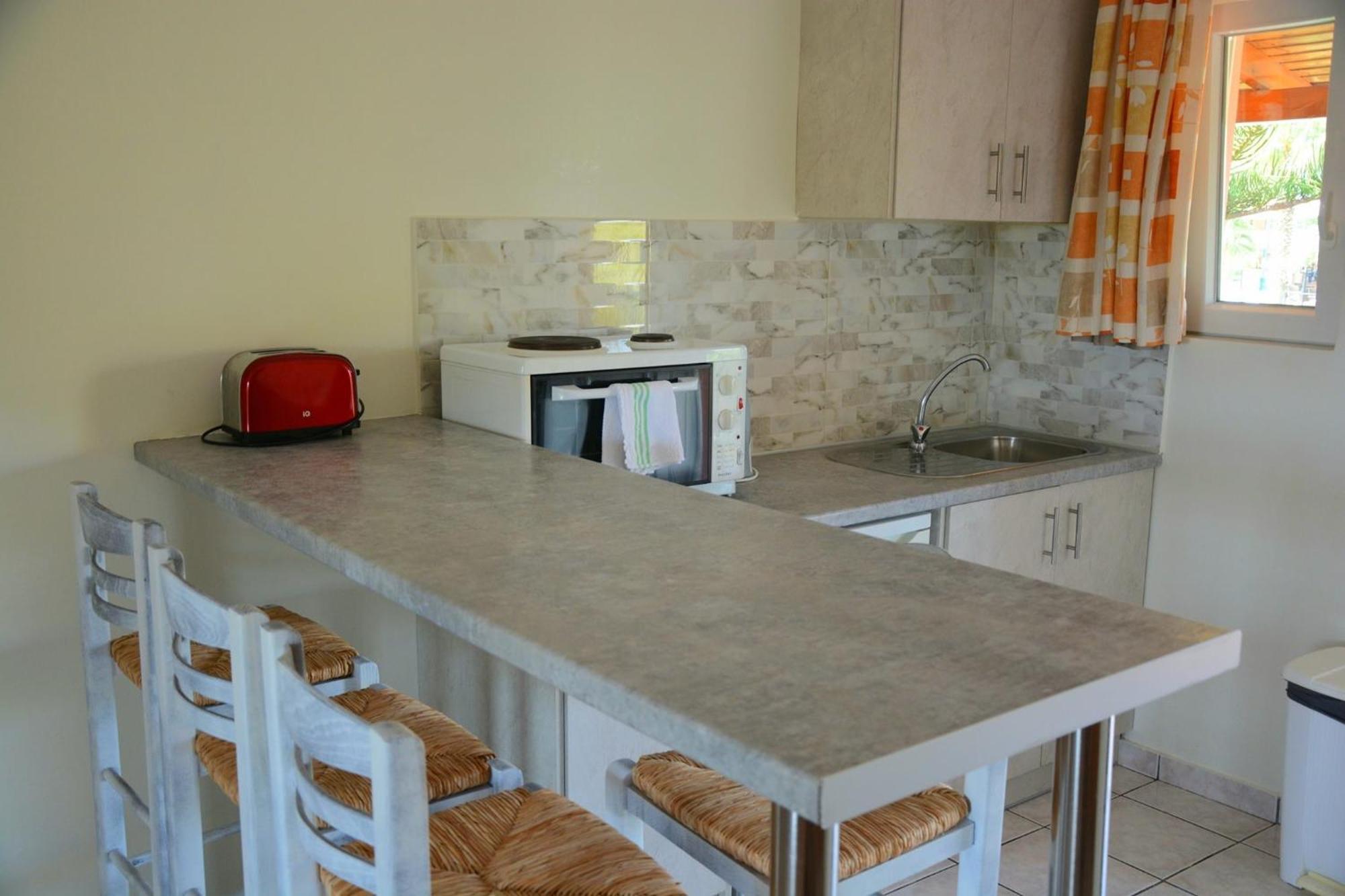 Red Rose Garden Apartment Циливи Екстериор снимка